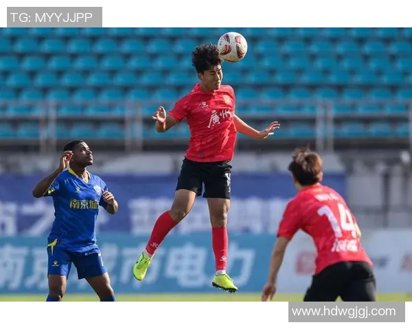 广州足球队与上海足球队赛后技术分析与战术总结