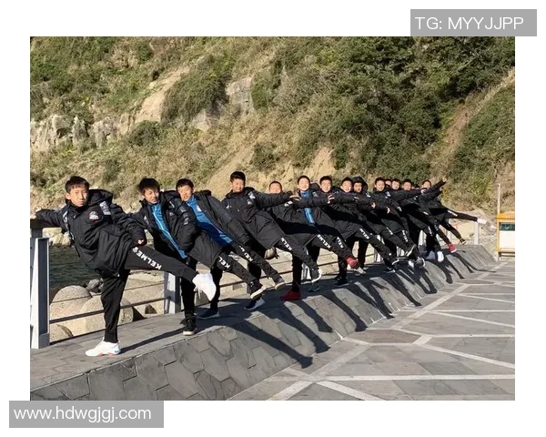 杭州足球队的拼搏之路：一段不屈不挠的奋斗纪实与荣耀回顾